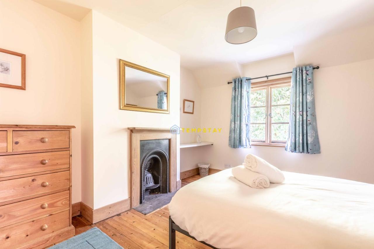 Chestnut Cottage - Stunning Countryside Views! Parking, 4 Bed, 3 Bathrooms White Waltham Kültér fotó