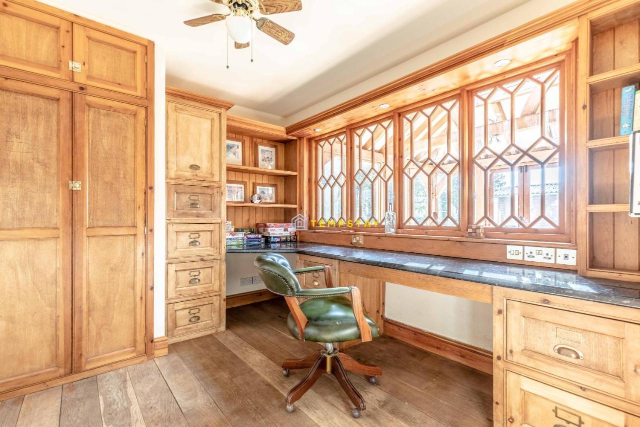 Chestnut Cottage - Stunning Countryside Views! Parking, 4 Bed, 3 Bathrooms White Waltham Kültér fotó