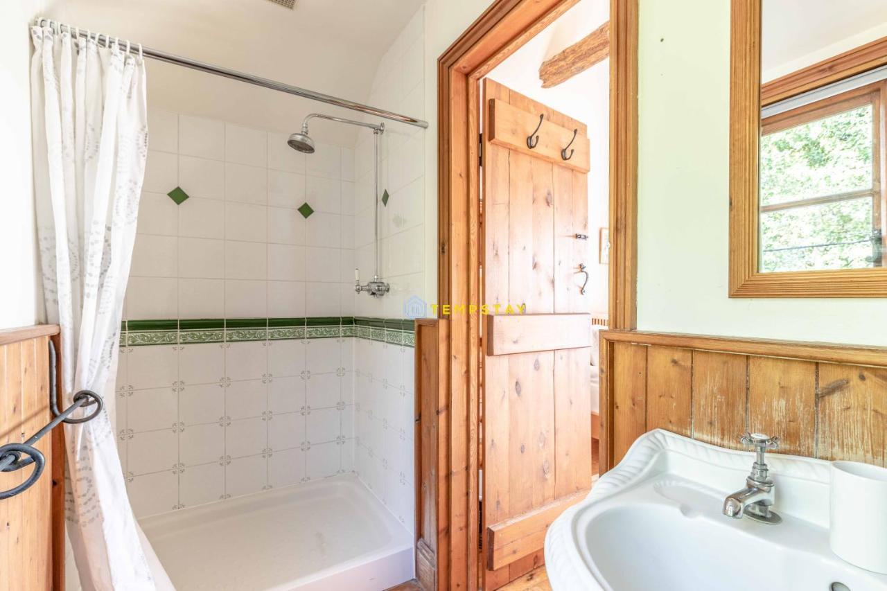 Chestnut Cottage - Stunning Countryside Views! Parking, 4 Bed, 3 Bathrooms White Waltham Kültér fotó